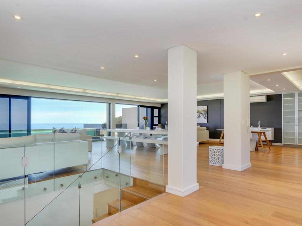 Photo 15 of Malindi accommodation in Camps Bay, Cape Town with 4 bedrooms and 4 bathrooms