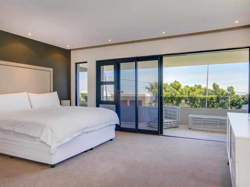 Photo 16 of Malindi accommodation in Camps Bay, Cape Town with 4 bedrooms and 4 bathrooms