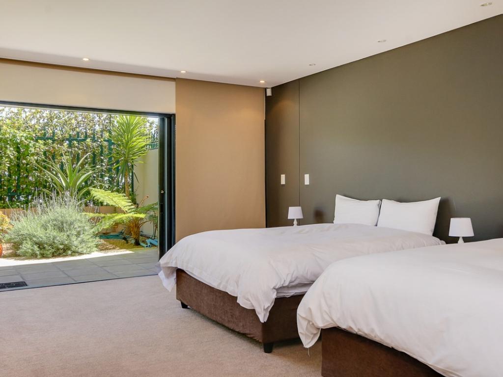 Photo 19 of Malindi accommodation in Camps Bay, Cape Town with 4 bedrooms and 4 bathrooms