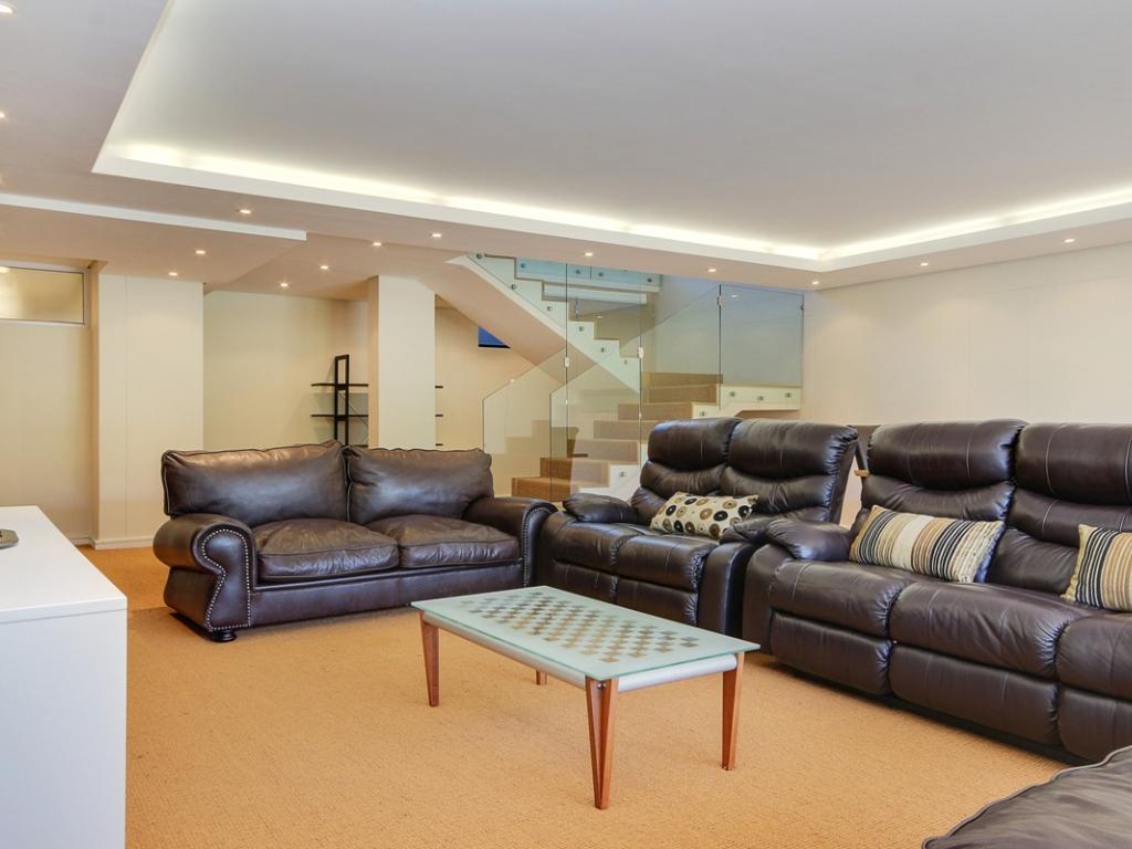 Photo 9 of Malindi accommodation in Camps Bay, Cape Town with 4 bedrooms and 4 bathrooms