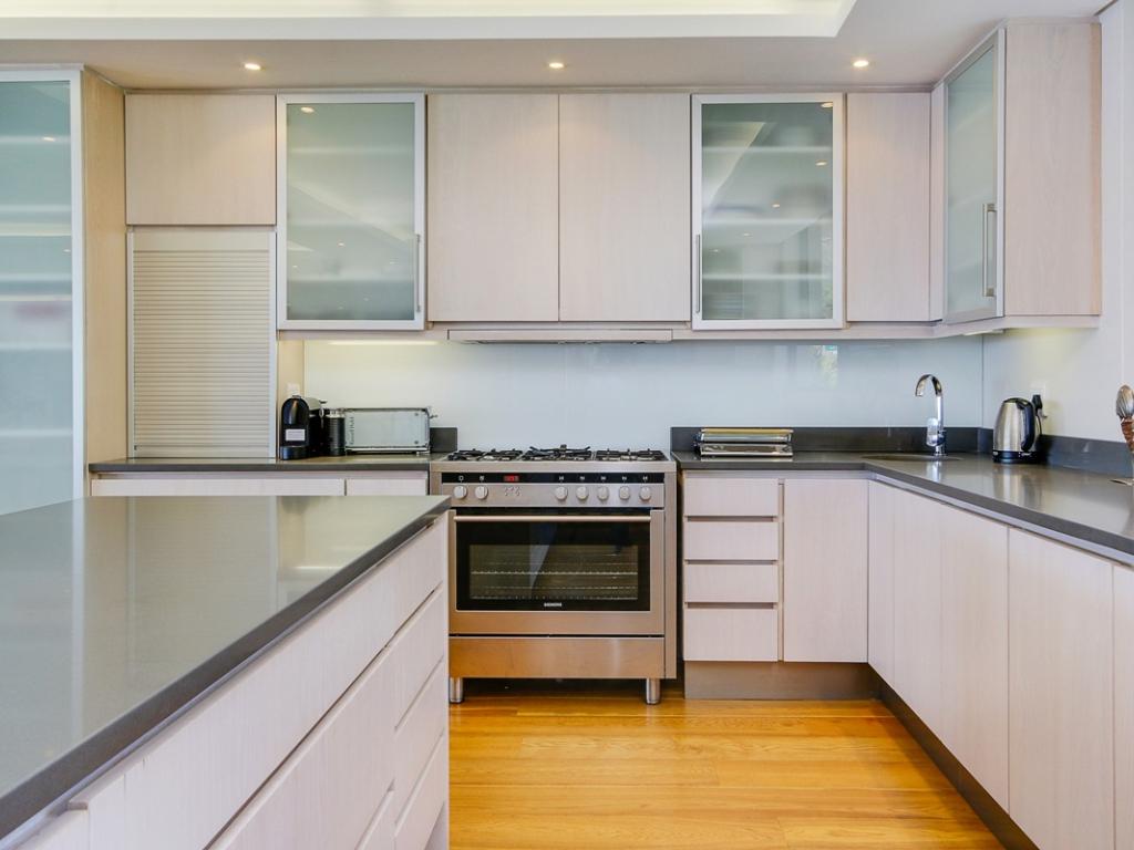 Photo 10 of Malindi accommodation in Camps Bay, Cape Town with 4 bedrooms and 4 bathrooms