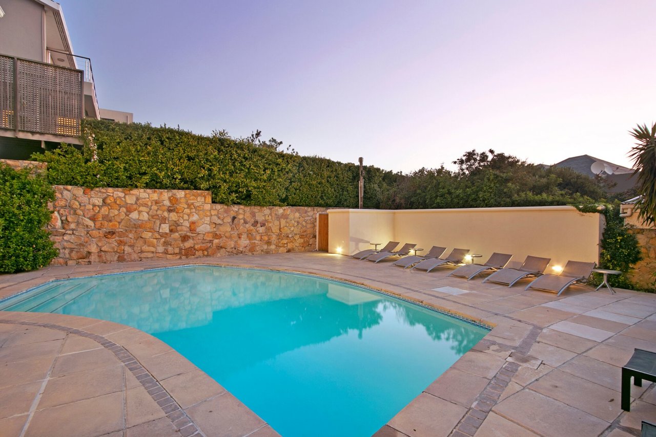 Photo 14 of Merridew accommodation in Camps Bay, Cape Town with 6 bedrooms and 6 bathrooms