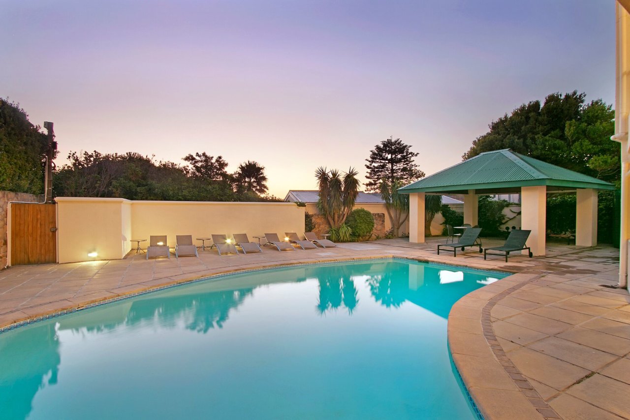Photo 15 of Merridew accommodation in Camps Bay, Cape Town with 6 bedrooms and 6 bathrooms