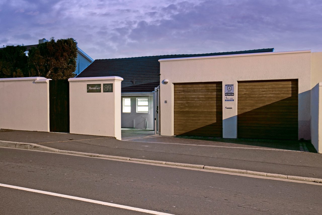 Photo 22 of Merridew accommodation in Camps Bay, Cape Town with 6 bedrooms and 6 bathrooms