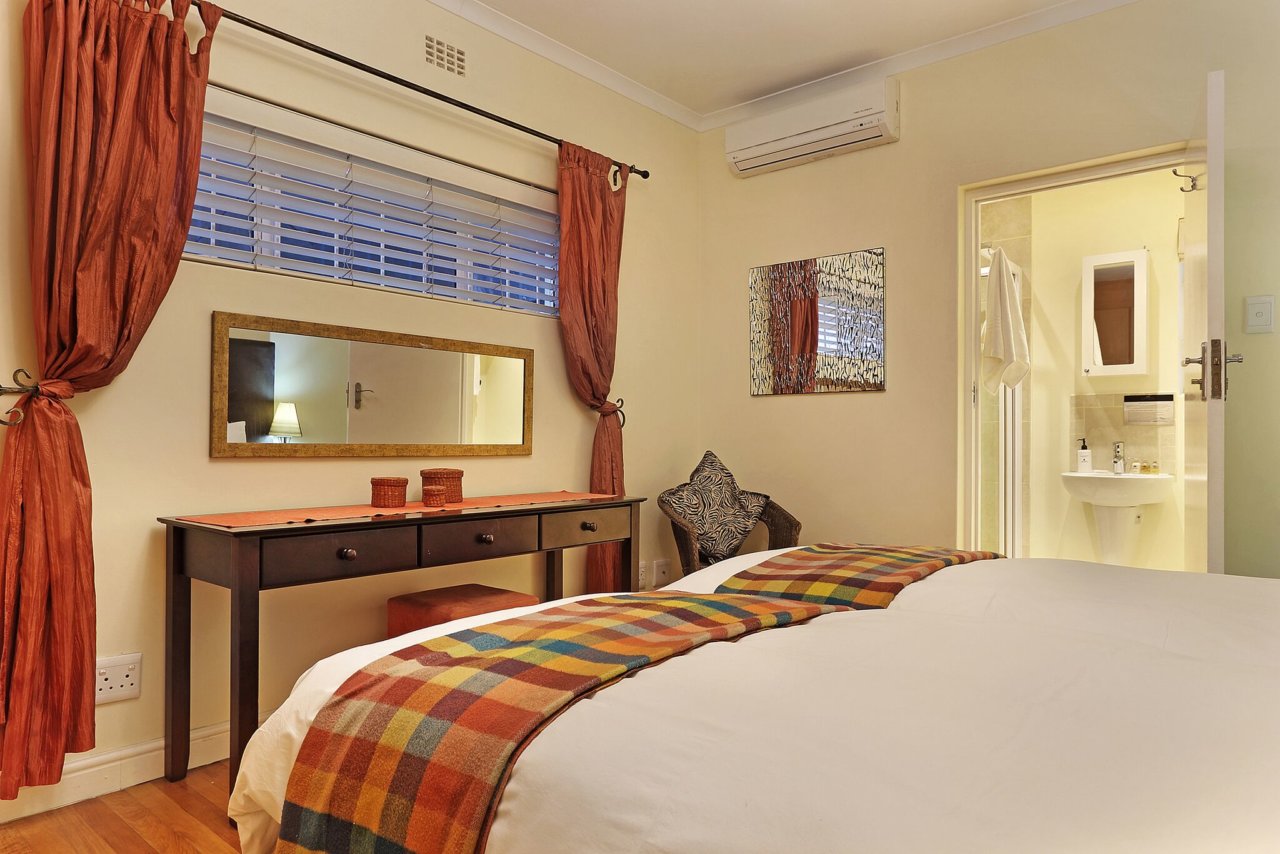 Photo 23 of Merridew accommodation in Camps Bay, Cape Town with 6 bedrooms and 6 bathrooms