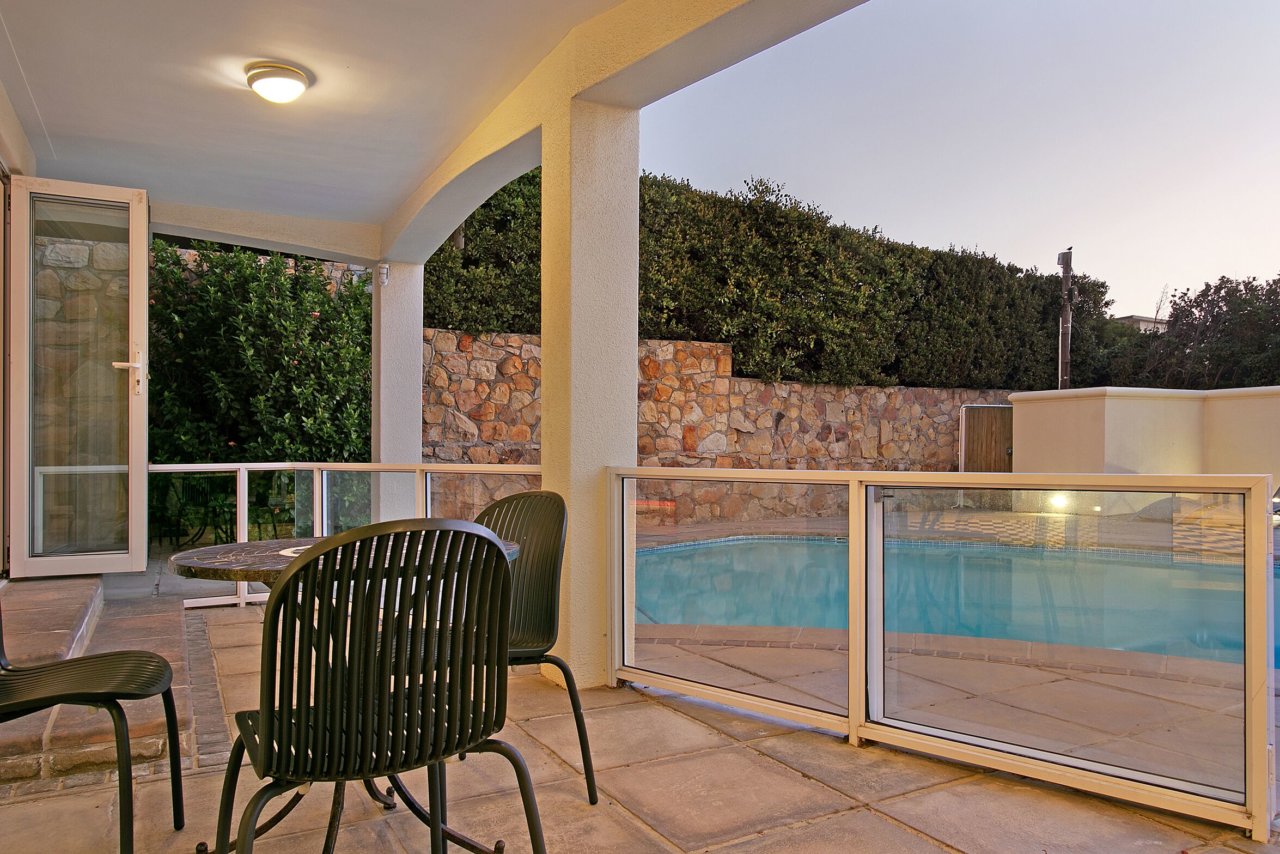 Photo 9 of Merridew accommodation in Camps Bay, Cape Town with 6 bedrooms and 6 bathrooms