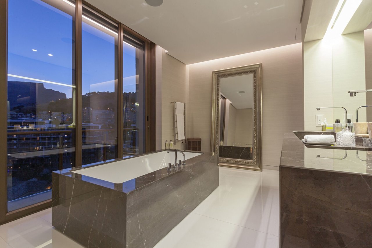 Photo 6 of Minosa: Penthouse Two at The One and Only accommodation in V&A Waterfront, Cape Town with 4 bedrooms and 4 bathrooms