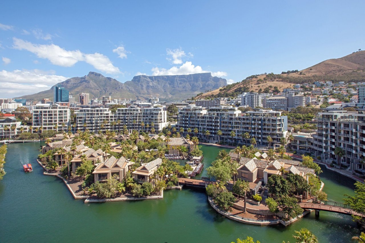 Photo 7 of Minosa: Penthouse Two at The One and Only accommodation in V&A Waterfront, Cape Town with 4 bedrooms and 4 bathrooms