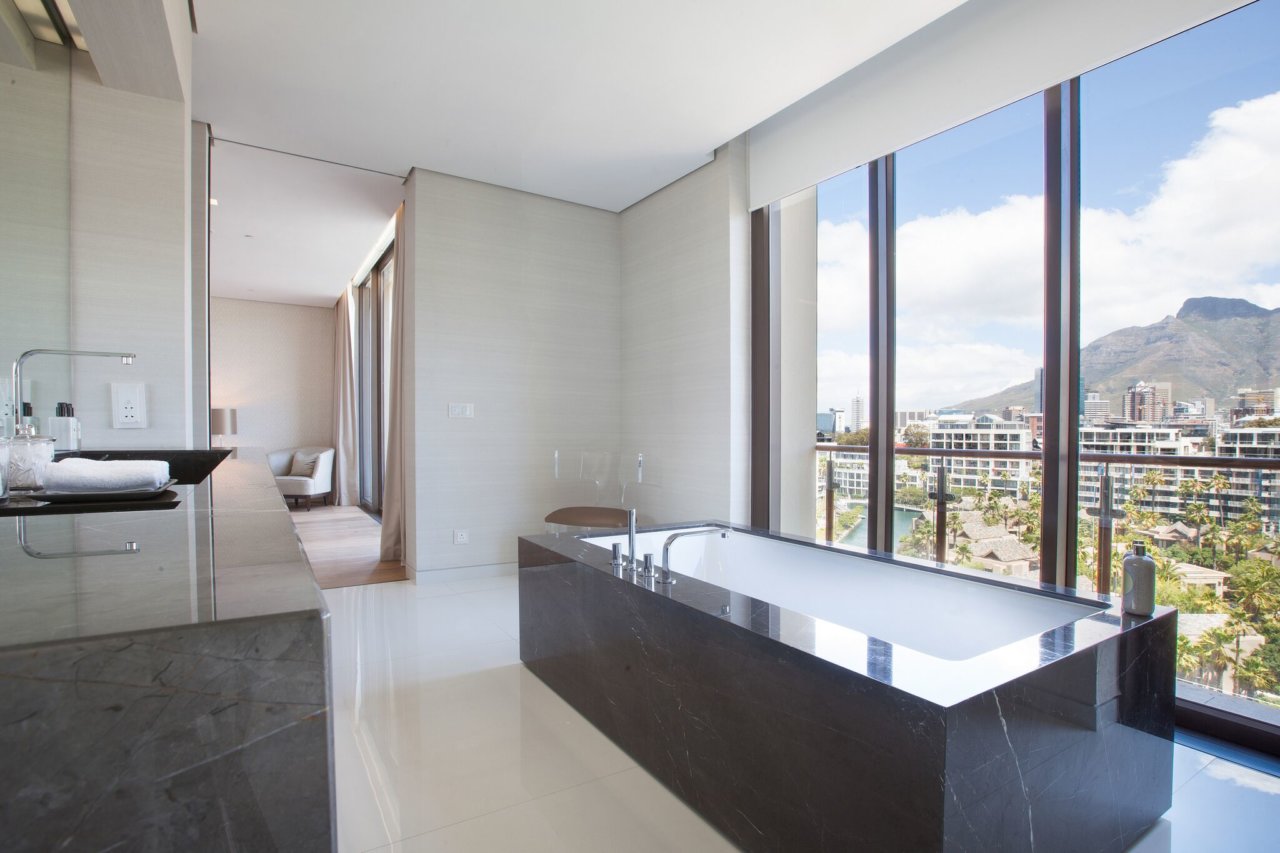 Photo 10 of Minosa: Penthouse Two at The One and Only accommodation in V&A Waterfront, Cape Town with 4 bedrooms and 4 bathrooms