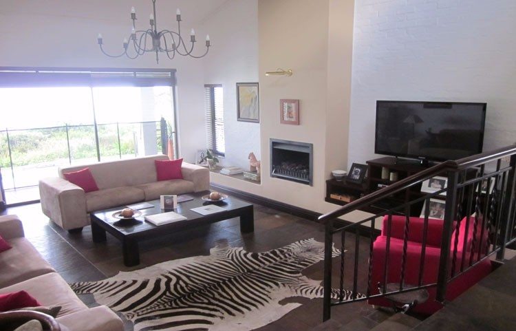Photo 7 of Ocean Break Villa accommodation in Llandudno, Cape Town with 4 bedrooms and 3 bathrooms