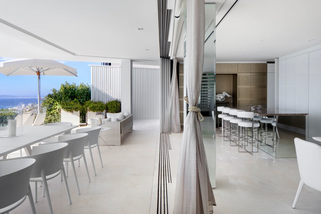 Photo 7 of Ocean View accommodation in Bantry Bay, Cape Town with 5 bedrooms and 5 bathrooms