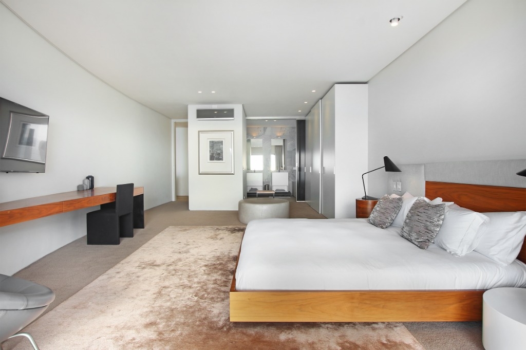 Photo 31 of Ocean View Splendour accommodation in Bantry Bay, Cape Town with 5 bedrooms and 5 bathrooms