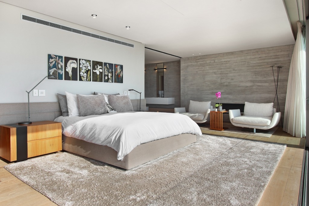 Photo 6 of Ocean View Splendour accommodation in Bantry Bay, Cape Town with 5 bedrooms and 5 bathrooms