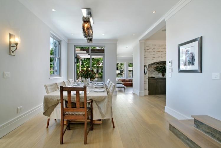 Photo 6 of Oranjezicht Villa accommodation in Oranjezicht, Cape Town with 4 bedrooms and 4 bathrooms