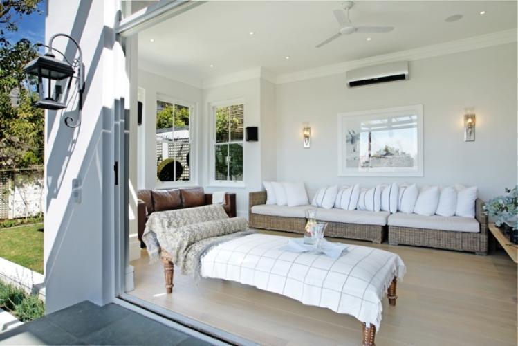 Photo 8 of Oranjezicht Villa accommodation in Oranjezicht, Cape Town with 4 bedrooms and 4 bathrooms