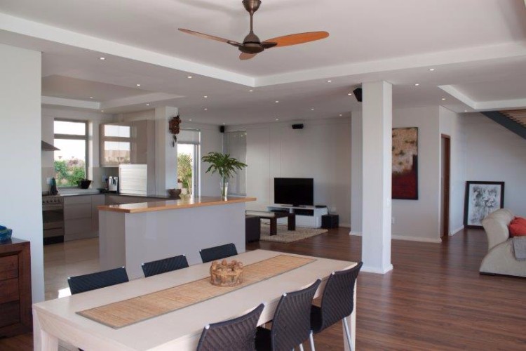Photo 6 of Palm View Llandudno accommodation in Llandudno, Cape Town with 3 bedrooms and 3 bathrooms