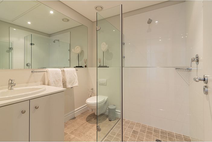 Photo 11 of Paregon 205 accommodation in V&A Waterfront, Cape Town with 3 bedrooms and 2 bathrooms