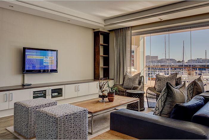 Photo 14 of Paregon 205 accommodation in V&A Waterfront, Cape Town with 3 bedrooms and 2 bathrooms