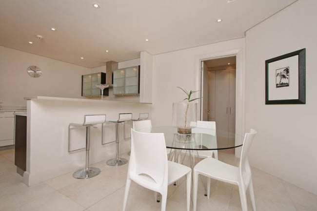 Photo 7 of Pembroke 104 accommodation in V&A Waterfront, Cape Town with 1 bedrooms and 1 bathrooms