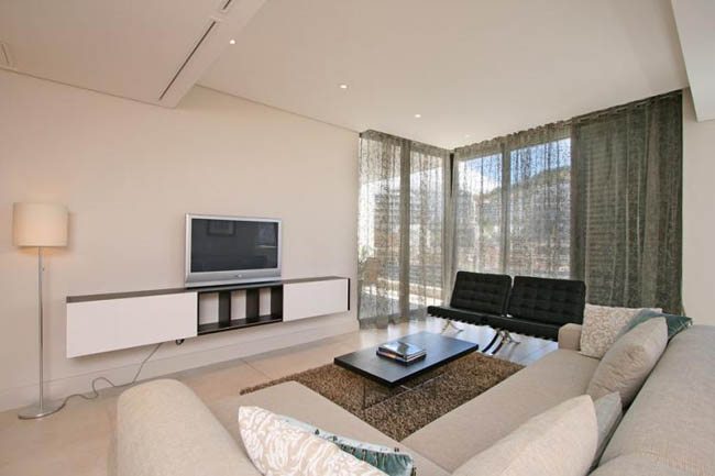 Photo 9 of Pembroke 104 accommodation in V&A Waterfront, Cape Town with 1 bedrooms and 1 bathrooms
