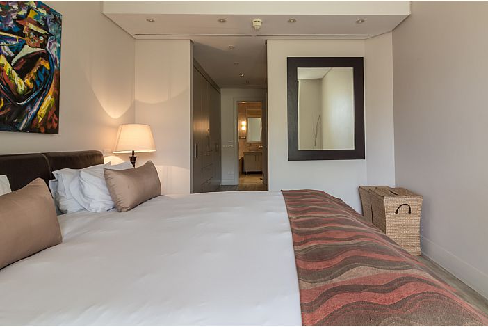Photo 12 of Pembroke 107 accommodation in V&A Waterfront, Cape Town with 1 bedrooms and 1 bathrooms