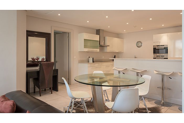 Photo 16 of Pembroke 107 accommodation in V&A Waterfront, Cape Town with 1 bedrooms and 1 bathrooms