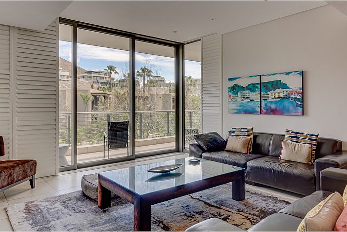 Photo 17 of Pembroke 107 accommodation in V&A Waterfront, Cape Town with 1 bedrooms and 1 bathrooms