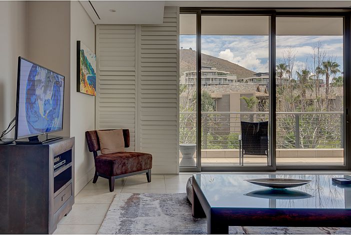 Photo 18 of Pembroke 107 accommodation in V&A Waterfront, Cape Town with 1 bedrooms and 1 bathrooms