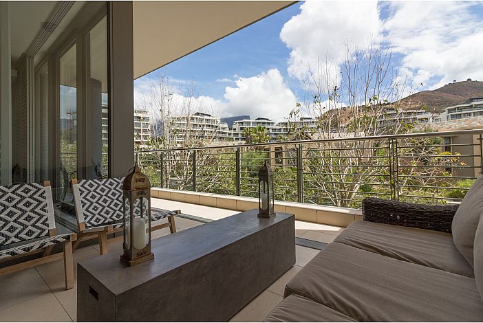 Photo 8 of Pembroke 107 accommodation in V&A Waterfront, Cape Town with 1 bedrooms and 1 bathrooms