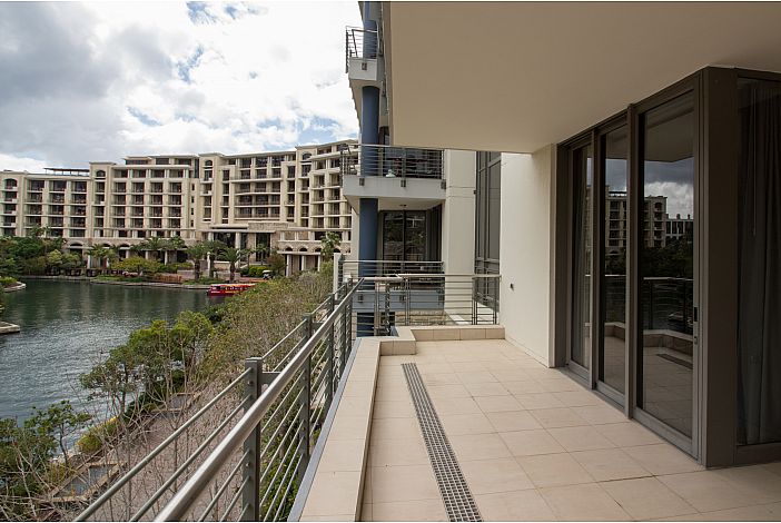 Photo 18 of Pembroke 203 accommodation in V&A Waterfront, Cape Town with 3 bedrooms and 3 bathrooms