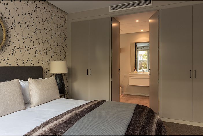 Photo 13 of Penrith 004 accommodation in V&A Waterfront, Cape Town with 3 bedrooms and 3 bathrooms