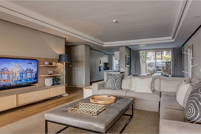 Photo 20 of Penrith 004 accommodation in V&A Waterfront, Cape Town with 3 bedrooms and 3 bathrooms