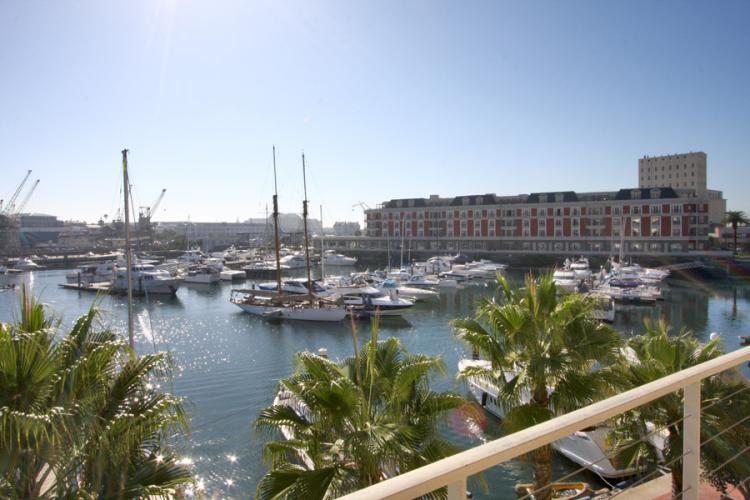 Photo 7 of Penrith 203 accommodation in V&A Waterfront, Cape Town with 2 bedrooms and 2 bathrooms