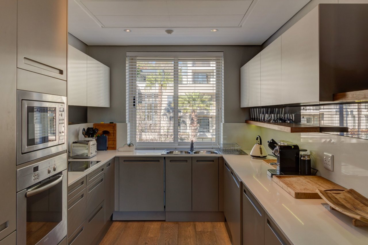 Photo 15 of Penrith 204 accommodation in V&A Waterfront, Cape Town with 3 bedrooms and 3 bathrooms