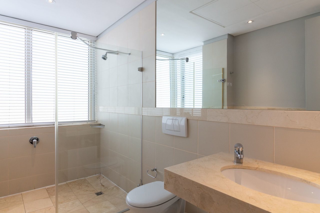 Photo 9 of Penrith 204 accommodation in V&A Waterfront, Cape Town with 3 bedrooms and 3 bathrooms