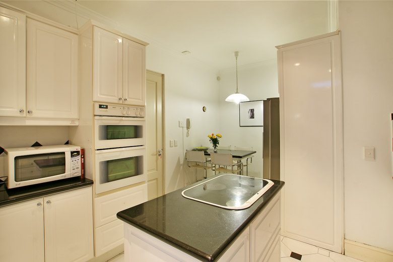 Photo 19 of San Michele accommodation in Bantry Bay, Cape Town with 3 bedrooms and 2 bathrooms