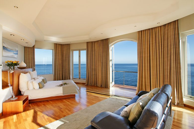 Photo 1 of San Michele accommodation in Bantry Bay, Cape Town with 3 bedrooms and 2 bathrooms