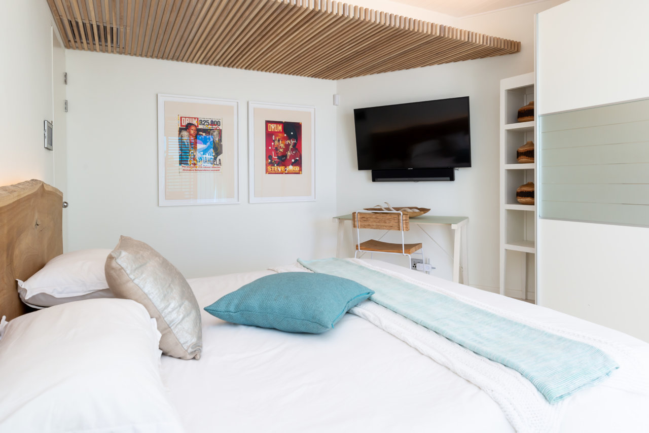 Photo 6 of Sea Haven Bungalow accommodation in Clifton, Cape Town with 3 bedrooms and 3 bathrooms