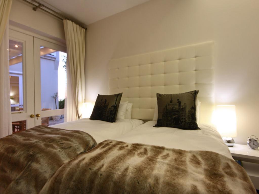 Photo 18 of Six Selbourne accommodation in Sea Point, Cape Town with 4 bedrooms and 4 bathrooms