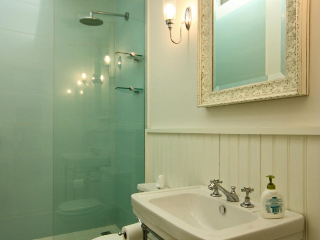 Photo 5 of Six Selbourne accommodation in Sea Point, Cape Town with 4 bedrooms and 4 bathrooms