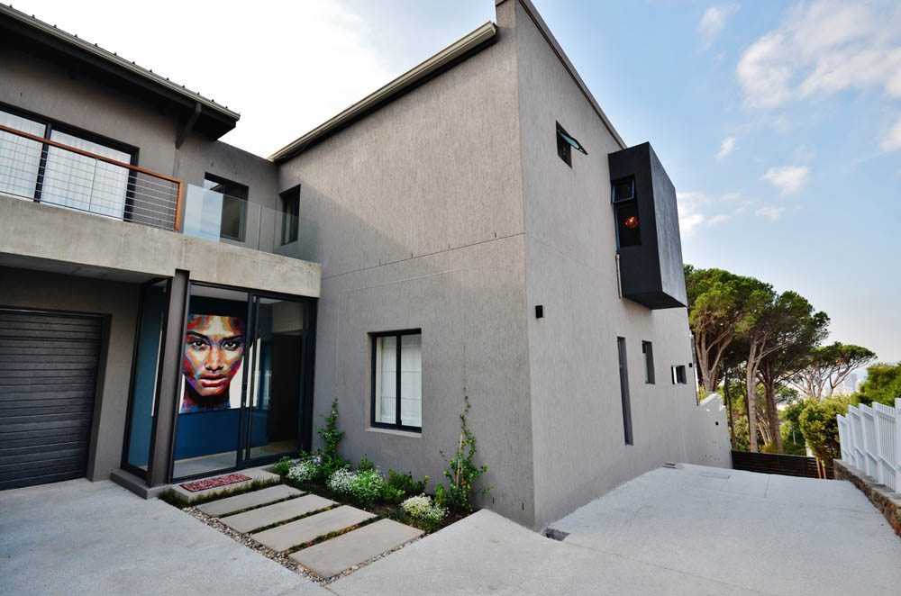 Photo 12 of The Glen Villa accommodation in Higgovale, Cape Town with 4 bedrooms and 4.5 bathrooms