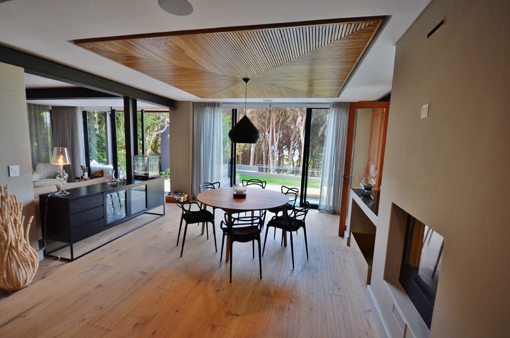Photo 13 of The Glen Villa accommodation in Higgovale, Cape Town with 4 bedrooms and 4.5 bathrooms