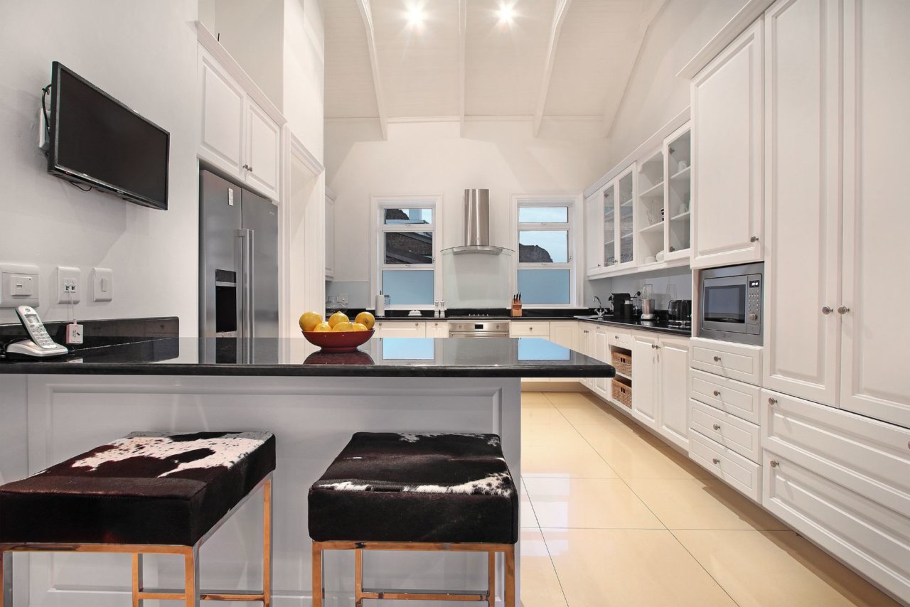 Photo 18 of The Upper House accommodation in Camps Bay, Cape Town with 4 bedrooms and 4 bathrooms
