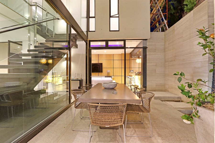 Photo 14 of Titan Villa accommodation in Bantry Bay, Cape Town with 5 bedrooms and 5 bathrooms