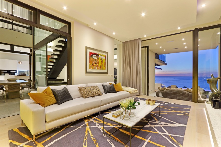 Photo 2 of Titan Villa accommodation in Bantry Bay, Cape Town with 5 bedrooms and 5 bathrooms