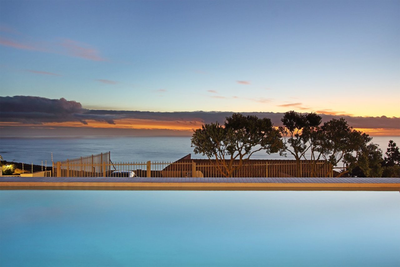 Photo 3 of Ty Gwyn Villa accommodation in Camps Bay, Cape Town with 3 bedrooms and 3 bathrooms