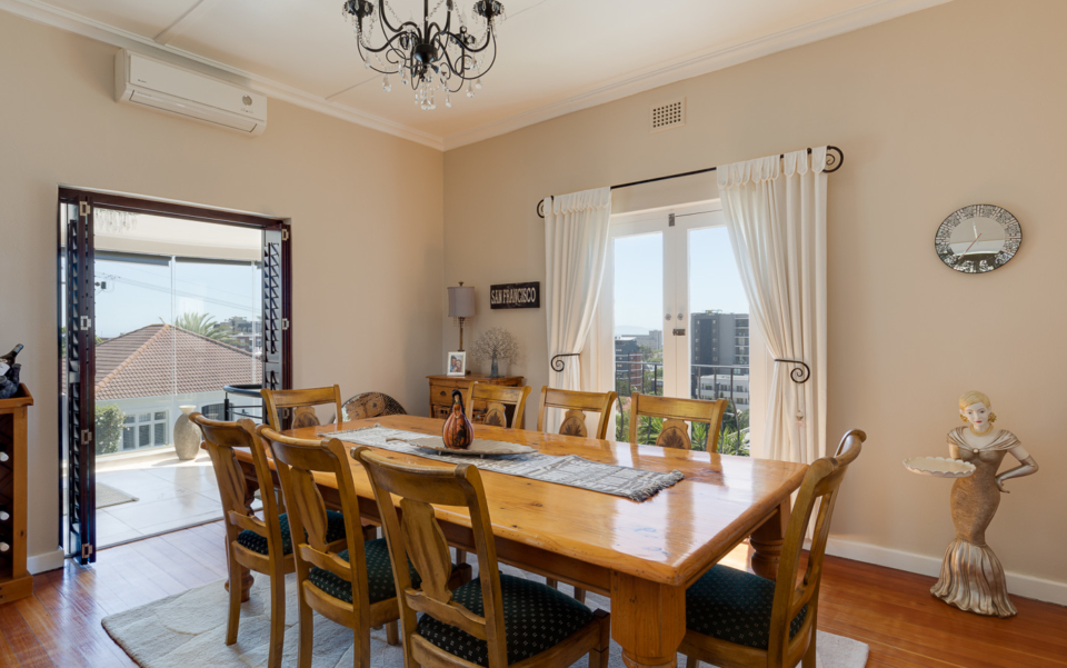 Photo 6 of Villa 15 on Wessels accommodation in Green Point, Cape Town with 4 bedrooms and 2 bathrooms