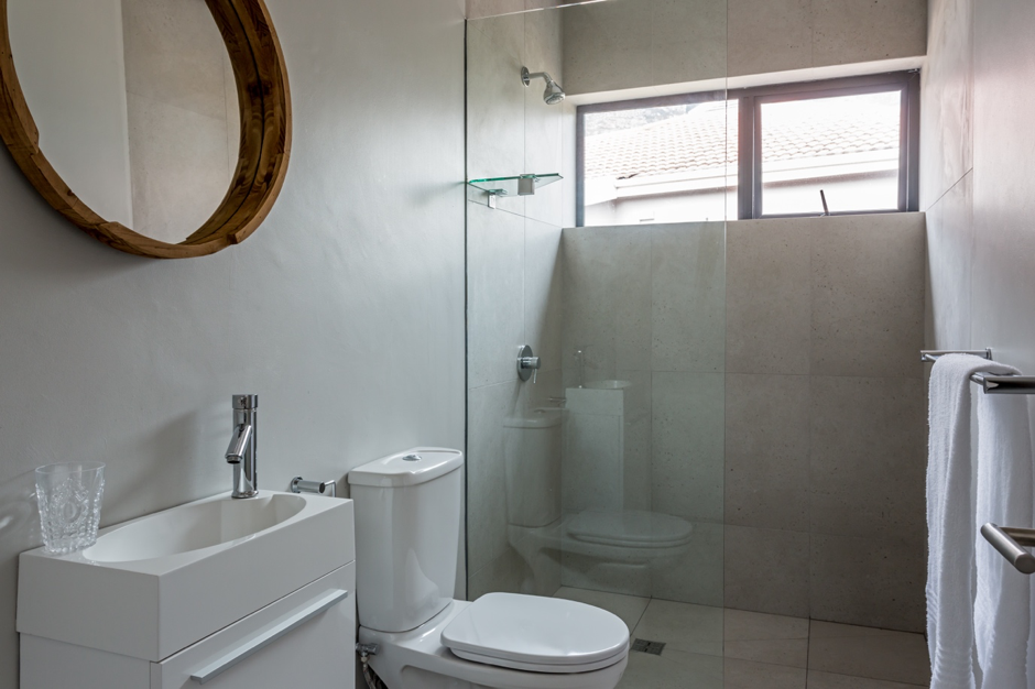 Photo 10 of Villa 42 accommodation in Camps Bay, Cape Town with 5 bedrooms and 5 bathrooms