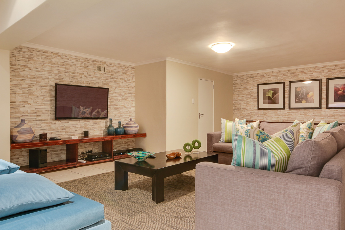 Photo 14 of Villa Amber accommodation in Camps Bay, Cape Town with 8 bedrooms and 8 bathrooms