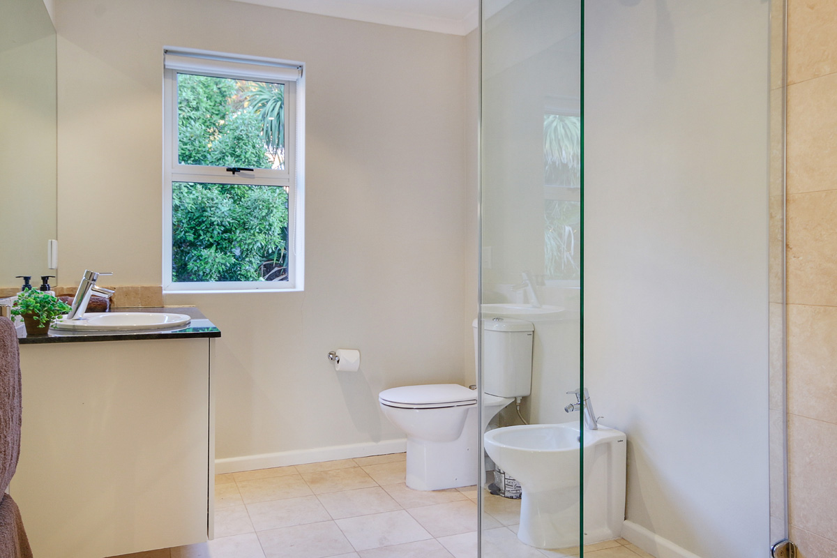Photo 17 of Villa Amber accommodation in Camps Bay, Cape Town with 8 bedrooms and 8 bathrooms